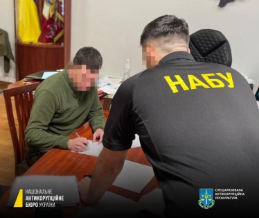 Керівників Держспецзвʼязку звільнили одним днем і підозрюють у заволодінні 62 млн грн. Що це справа, у яку встрягла держструктура, що займається кібербезпекою та є розпорядником коштів «Армії дронів»? /Фото 2