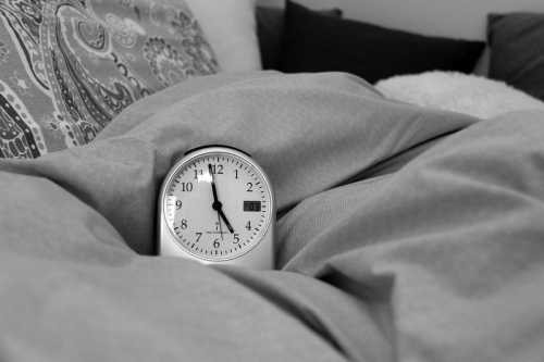 “Правило 90 хвилин”: відомий сомнолог пояснив, в який час правильно лягати спати