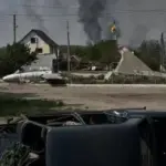 Евакуйовані з Вовчанська: У підвалах залишаються люди похилого віку, але вивезти їх вже неможливо