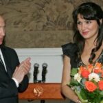 Улюблена співачка Путіна. У Німеччині протестували проти виступу Анни Нетребко