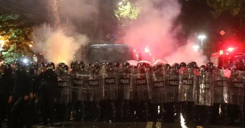 Протестувальників проти закону про “іноагентів” у Тбілісі розганяли водометами та гумовими кулями