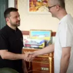 Зеленський зустрівся із заступником голови Меджлісу, якого звільнили з російського полону