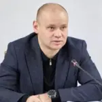 Якщо ти дівчина заступника генпрокурора: Porsche, маєток за 48 млн та салон краси у подарунок