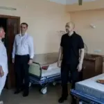Частину відділень Охматдиту перемістять до інших лікарень Києва – дітей супроводжуватимуть їхні лікарі