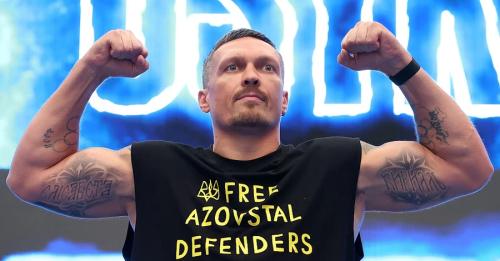 Вусік вийшов на відкрите тренування у футболці “Free Azovstal defensaers”