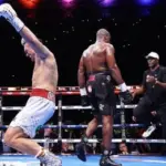 Усик переміг Дюбуа нокаутом у 5 раунді та вдруге став абсолютним чемпіоном світу в гевівейті!