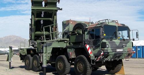 Зупинка постачання зброї від США: чим це загрожує і чи вистачить Україні своєї та європейської