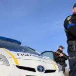У Рівному нетверезий водій тікав від поліції та врізався у магазин