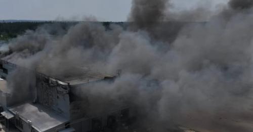 Число поранених внаслідок удару РФ по передмісті Харкова зросло, серед них рятувальники