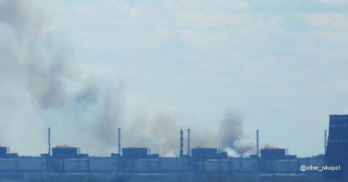 У районі Запорізької АЕС помітили задимлення, в регіоні почало пропадати світло