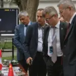ГУР показало дипломатам докази наявності західних компонентів у дронах РФ