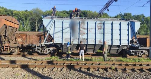 На вокзалі в Ніжині пару вдарило струмом – підліток загинув, дівчина у реанімації