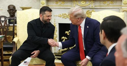 Зеленський передав Трампу листа від першої леді: “Це не вам, а вашій дружині”