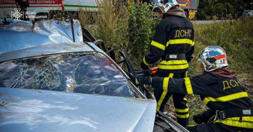 На трасі Київ – Одеса зіткнулися Citroën і вантажівка – загинуло троє людей