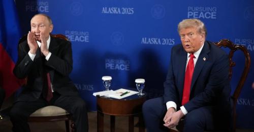 Зустріч Трампа та Путіна на Алясці: коли пози та жести означають більше, ніж публічні заяви