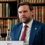 Трамп не впевнений в успіху переговорів щодо України, але необхідно дати їм шанс, — Венс
