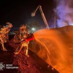 Після обстрілу Одеської області виникла велика пожежа, залучався пожежний потяг