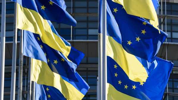 Єврокомісія розробляє схему передачі €200 млрд російських активів Україні, – Politico