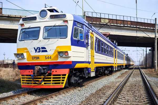 Через ворожий обстріл УЗ оголосила про корективи в русі низки поїздів
