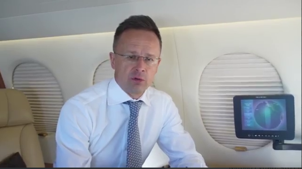 «Нам байдуже, що думає Москва», – відповів Сійярто на заяву Зеленського про «дивну» позицію Угорщини