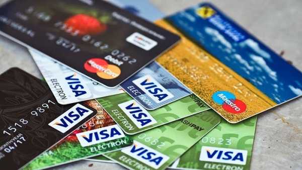 Українців зобов'яжуть відкривати окремі рахунки для продажу товарів онлайн