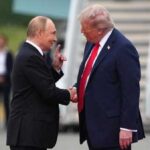 Путін вважає волю Америки слабкою, а військові можливості Європи мізерними – Bloomberg