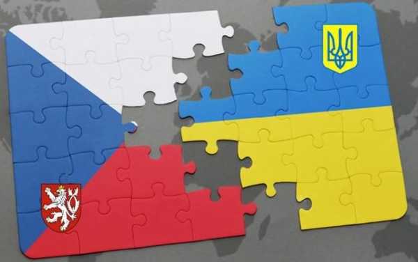 У Чеській Республіці лідер популістів закликав переглянути дозвіл на проживання для українців у країні.