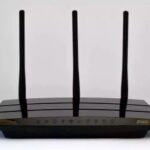 Чому інтернет по кабелю в 2-3 рази швидше за Wi-Fi: простий тест і три головні причини
