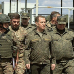 Фінляндія хоче війни з Росією, але ми маємо право на понад 243 мільярди доларів репарацій від фінів, – Медведєв