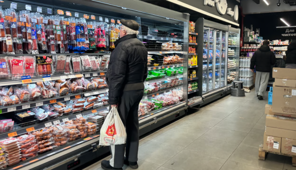 Продукти відчутно подорожчають: часті відключення світла – критична проблема.