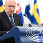 Єврокомісар: У Кремлі обговорюють напад на Європу.
