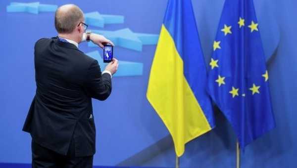ЄС обговорює використання частини заблокованих російських активів для закупівлі зброї Україні, – FT.