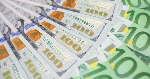 Валютні курси в обмінниках: долар додав у ціні, євро здешевшав