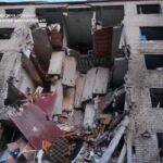 Запоріжжя: російський удар по гуртожитку, знищено декілька ярусів.