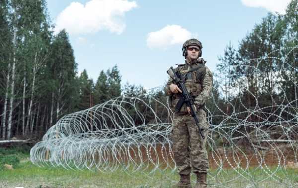 Виїзд молоді віком 18–22 років за кордон: хто залишиться в Україні