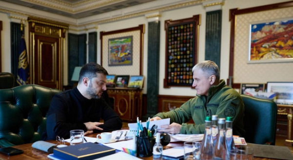 Білоруська небезпека: розвідка передала Зеленському секретну інформацію