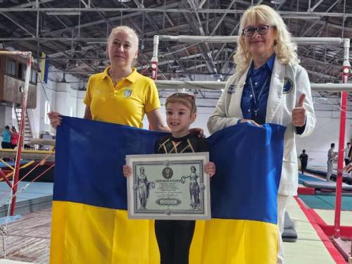 223 підйоми переворотом: 6-річна гімнастка з України вразила світ новим рекордом.