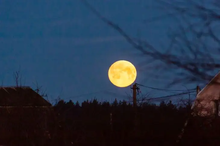 Китай назвав терміни першої висадки своїх космонавтів на Місяць