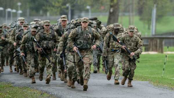 Бригадний генерал: США повинні направити військових в Україну