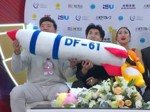 Китайські фігуристи відмовились від участі у міжнародному турнірі через “ядерну ракету”. Запис.