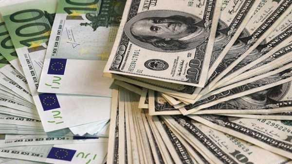 Валютні курси в обмінниках: ціна долара та євро