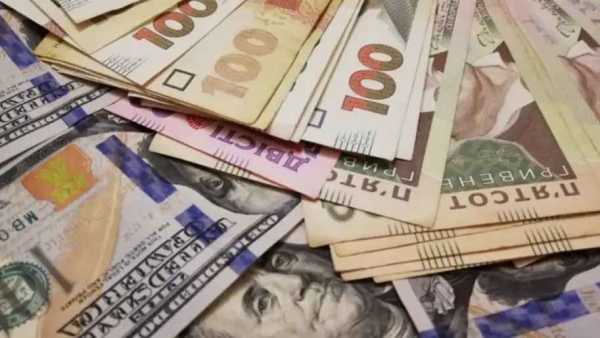 Валютні курси в обмінниках: ціна долара та євро