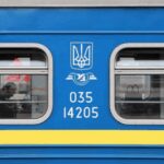 “Залізниця обмежила курсування поїздів через обстріли”.