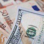 Долар: прогноз курсу на кінець року та ризики від банкіра