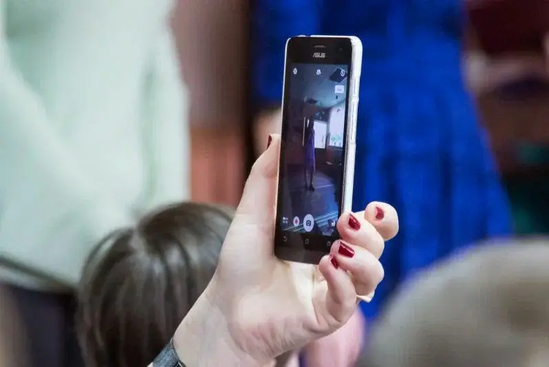 Мінзв'язку прокоментувало обмеження у роумінгу для білорусів у Росії: рішення було несподіваним