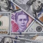 Курс 100 доларів в Україні: очікування на листопад