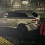 Автотроща в Харкові: авто викинуло на ігровий майданчик, є травмовані