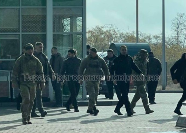 Буданов особисто наглядає: Спецназ ГУР висаджується в Покровську
