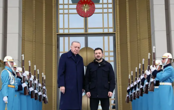 Зеленський натякнув на пожвавлення мирних ініціатив: кінець війні неминучий