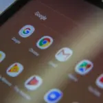 Експерт розповів про ризики, які несе постійно увімкнений мобільний інтернет